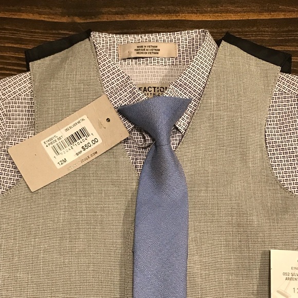 $20 - NEW - Kenneth Cole Reaction Suit - Size 12M - Picture 2 of 6